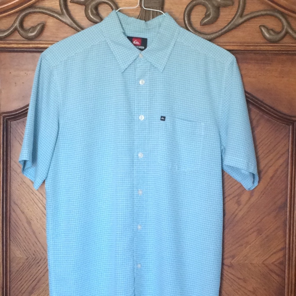 Quicksilver small shirt